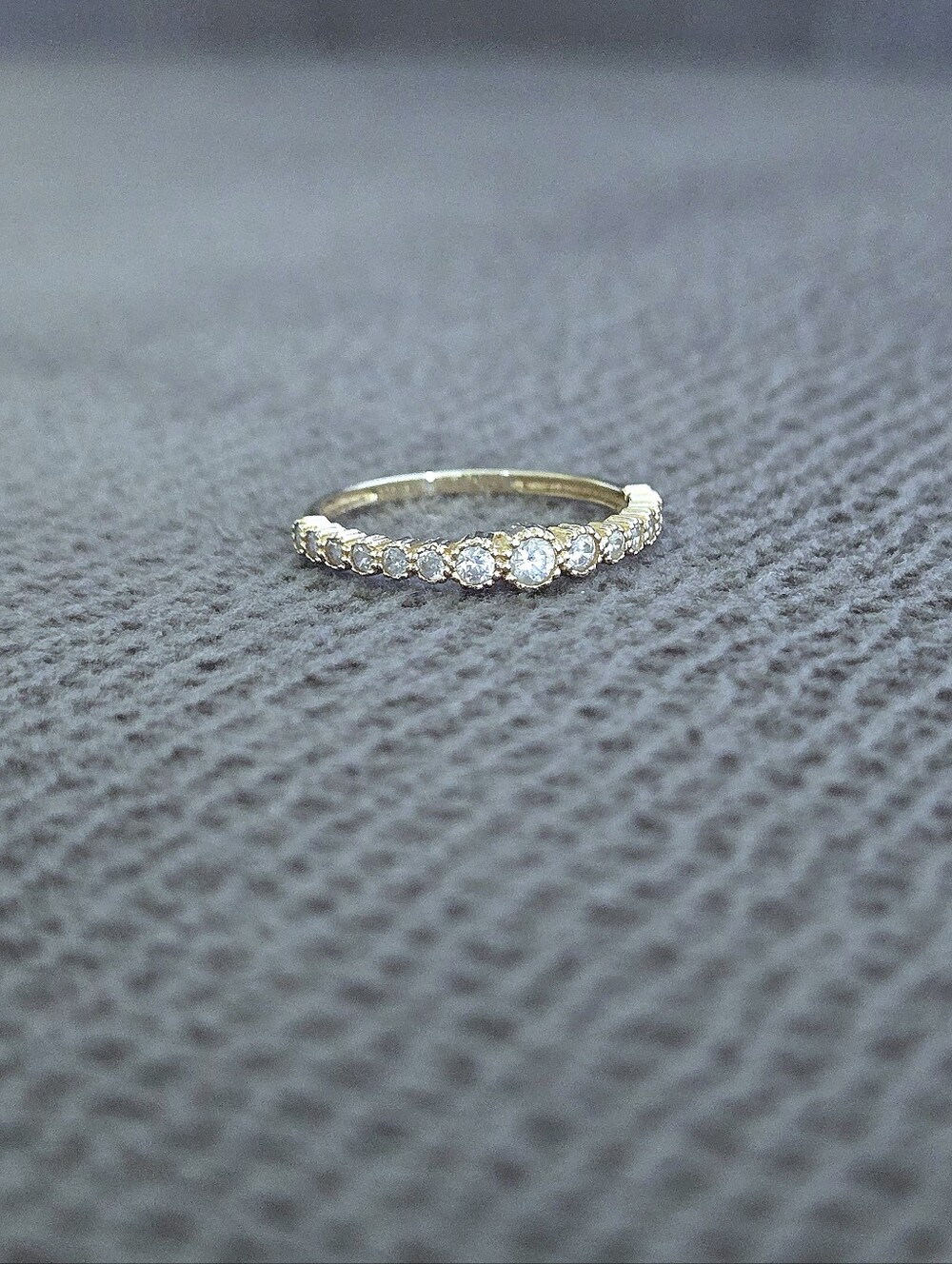 Dainty 14K Gold💛 Ring💍 with Fifteen Graduated Lab🧪 Created Diamonds💎